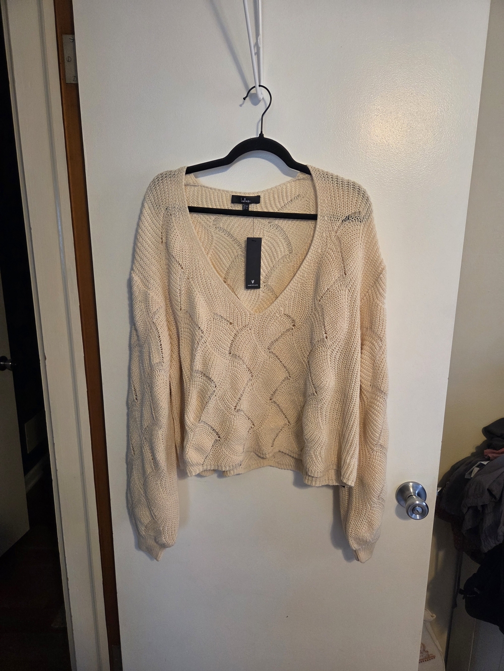 Lulu's Cream V-Neck Cable Knit Sweater